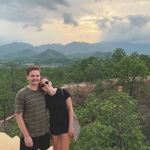 Meet your Posher, Becca